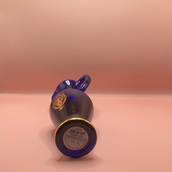Vintage AVON Nile Blue Bath Urn Skin-So-Soft Bath Oil 6oz Cobalt Glass W/ Box - Picture 4 of 5